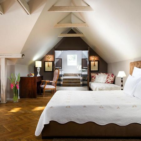 Villa Riccona Bronisze Bagian luar foto