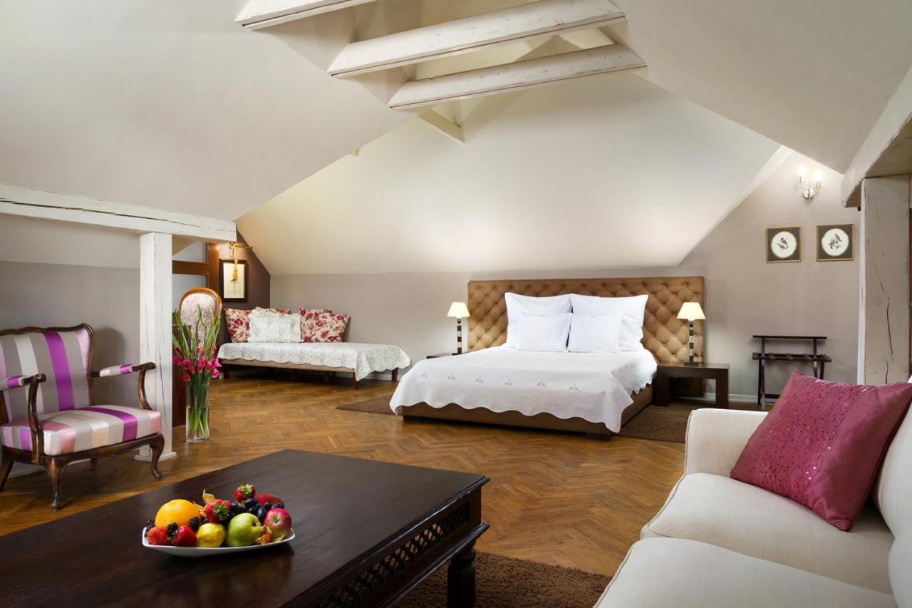 Villa Riccona Bronisze Bagian luar foto